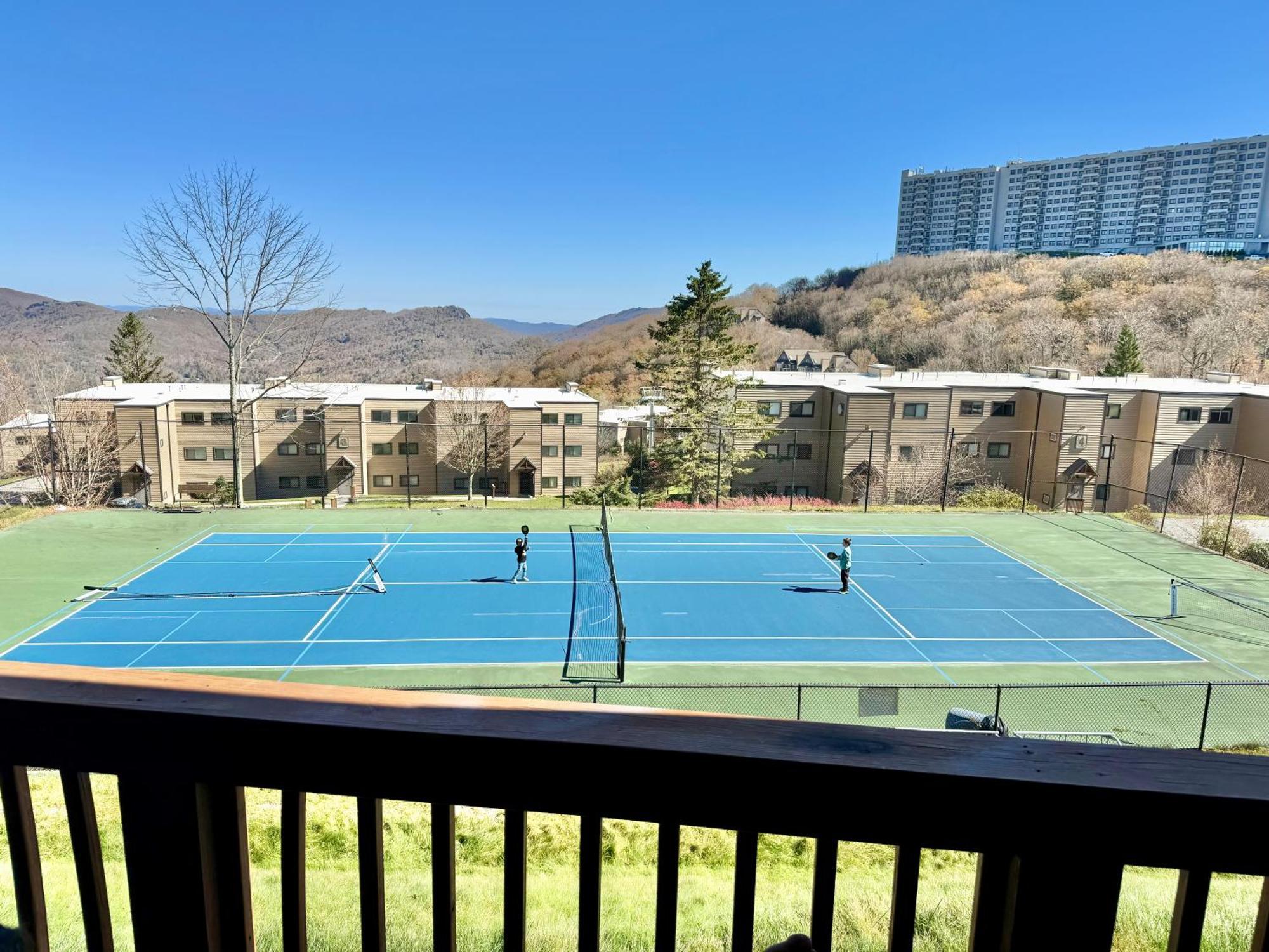 The Sugar Suite - Renovated With A View! Ac! Pool, Hot Tub, Sauna, Gym, Ev Шугар-Маунтин Экстерьер фото